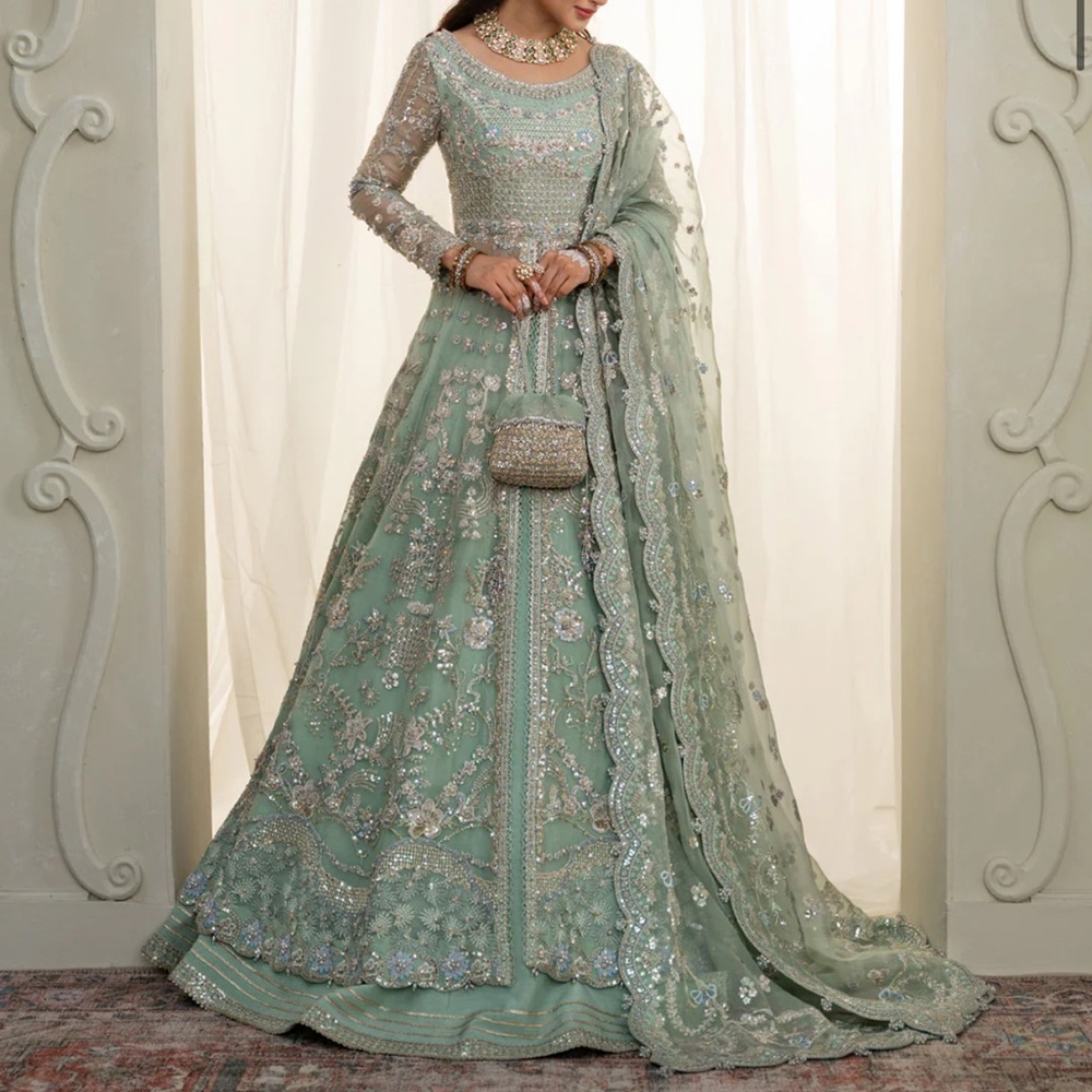 Exquisite Embroidered Long Sleeve Dress in Mint